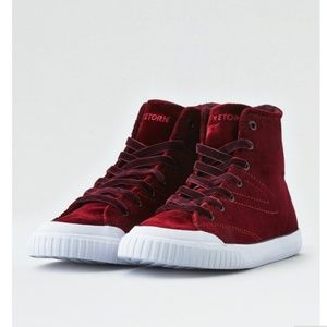 Tretorn velvet high tops